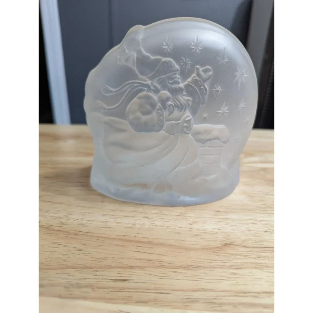 Luminarc France for Avon St Nicholas Santa frosted glass tealight‎ decor 5 inch